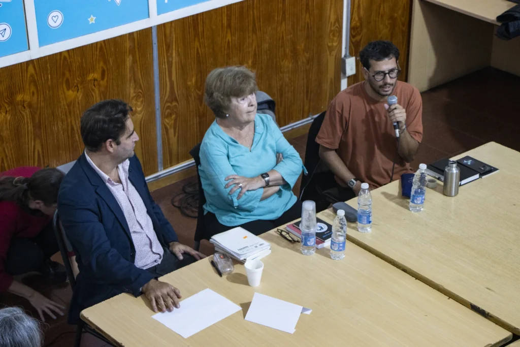 “Lecturas en la Biblio”: Un encuentro con escritores